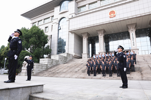 高淳法院举行迎国庆升旗仪式
